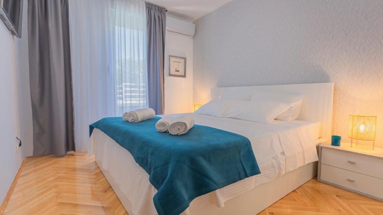 ספליט New Delux Green Garden Apartment With Hotube **** מראה חיצוני תמונה
